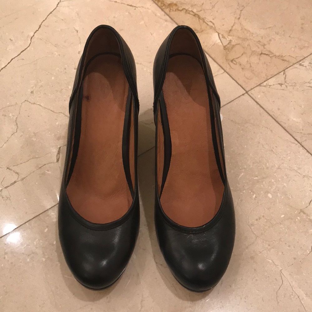 Frye all black leather wedges